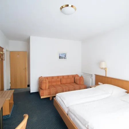 Brauereigasthof Zum Lamm Hotel *