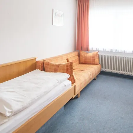 Brauereigasthof Zum Lamm מלון Untergroningen
