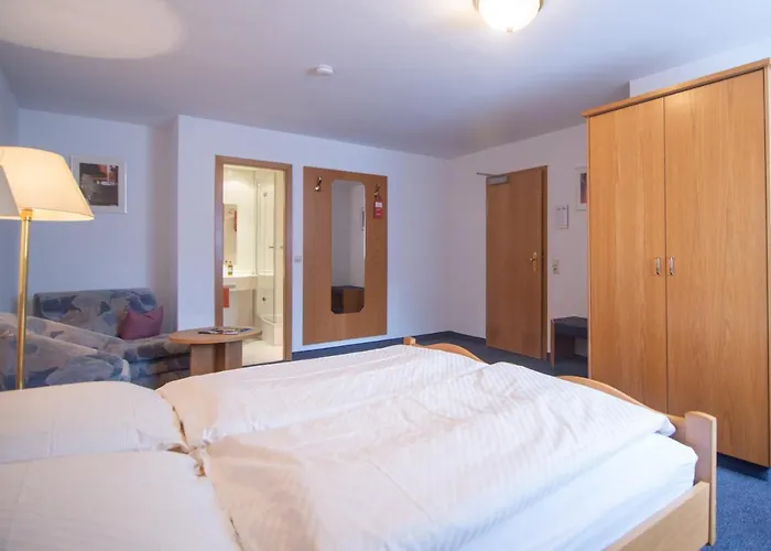 Otel Brauereigasthof Zum Lamm *