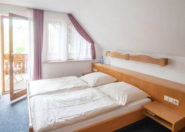 Otel Brauereigasthof Zum Lamm Untergroningen